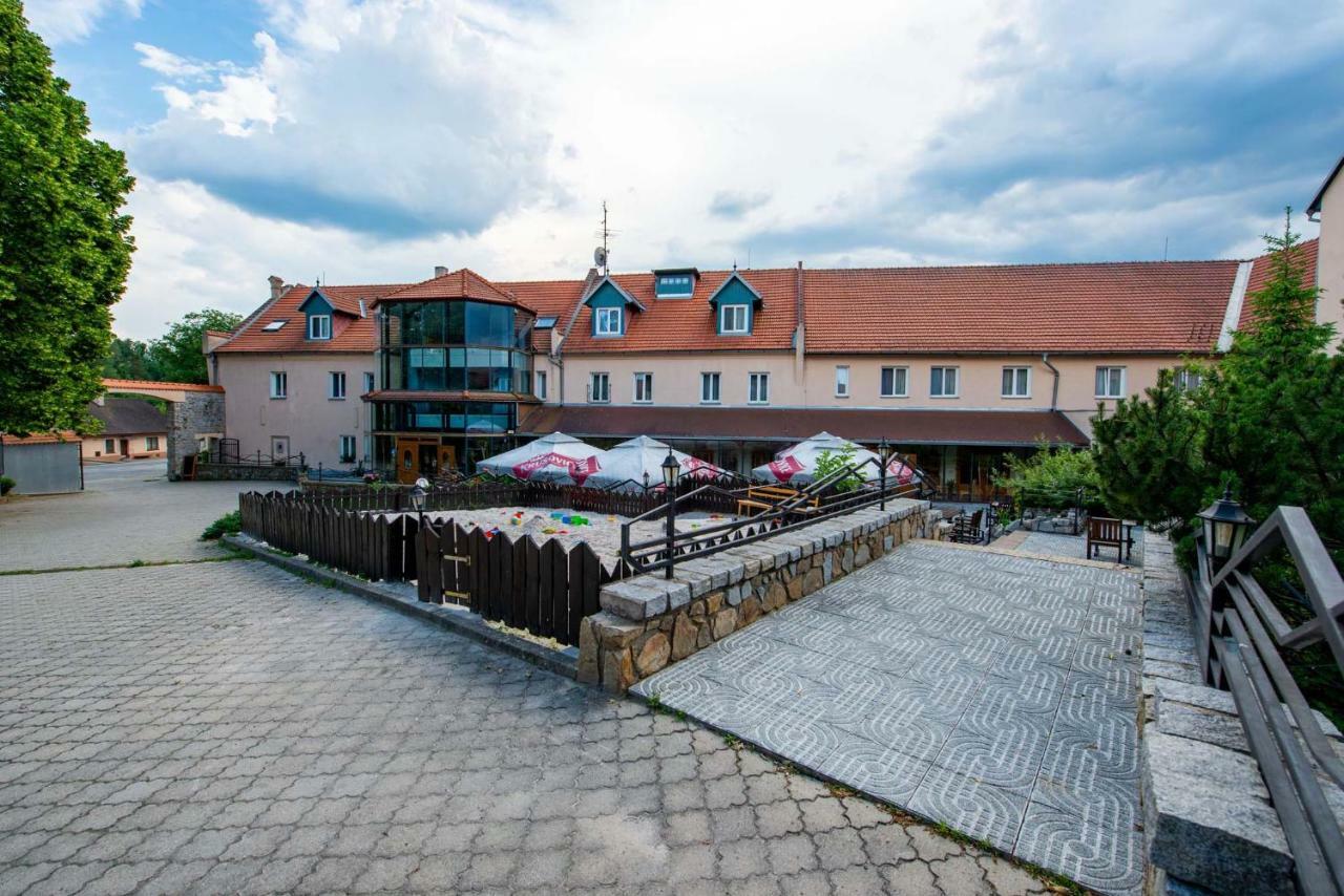 Hotel Rustikal Horní Cerekev Exterior foto